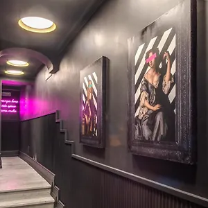  בית הארחה Palazzetto Trevi